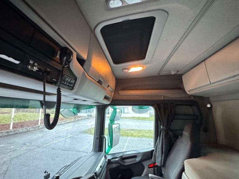 Scania P 500 8x4/4 tridem, vaijeriauto Euro-6