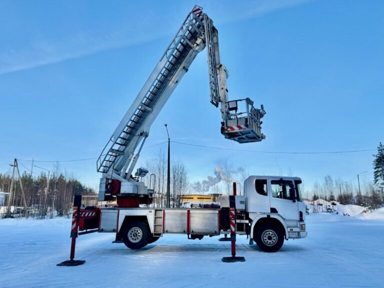 Scania P 94 DB 260- Bronto Skylift F32RL