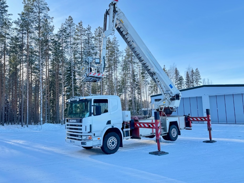 Scania P 94 DB 260- Bronto Skylift F32RL