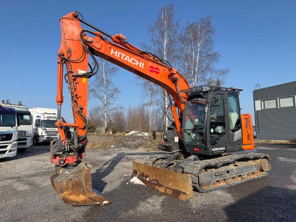 Hitachi ZX 135 US-6