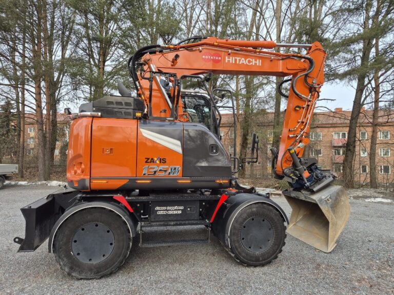 Hitachi ZX 135 W-7 Stake 5