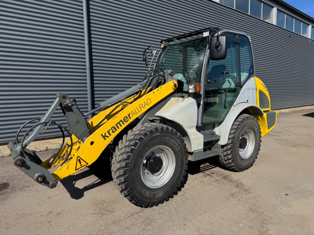 Kramer 480 + SNOWSTAR 2900 nivelaura ym.