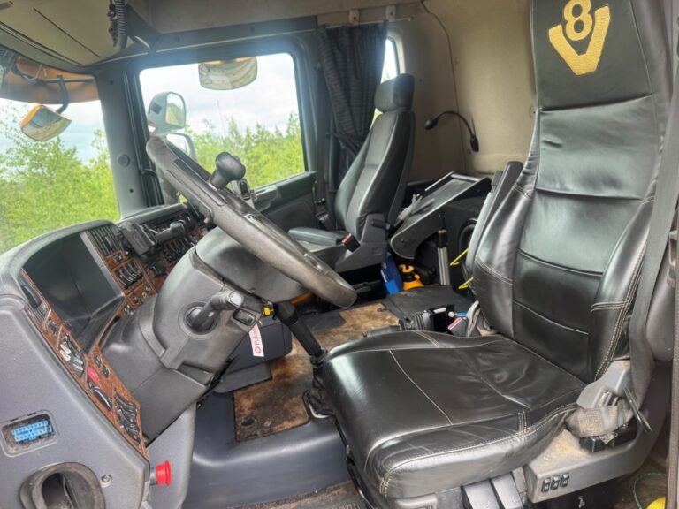 Scania R 500 8x4/4-3750 koukkuauto