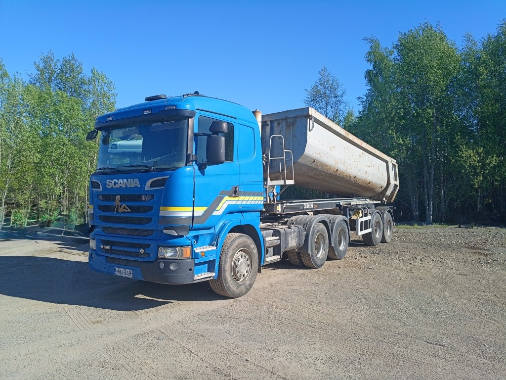 Scania R 580 6x4 EURO-6 ja Carnehl kippikärry