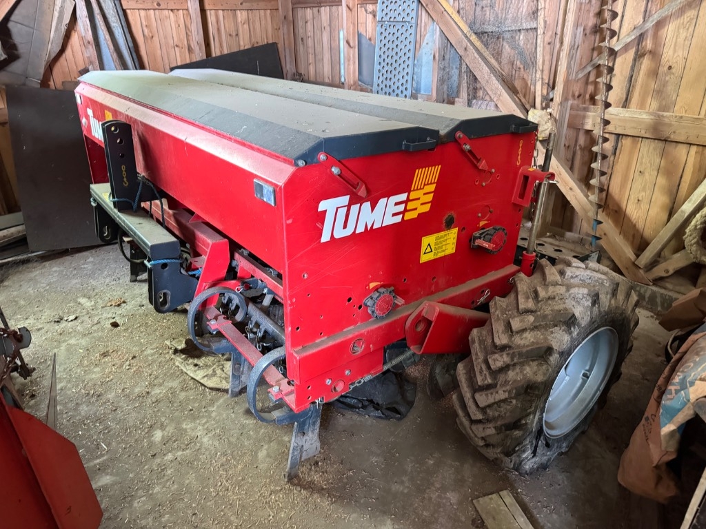 Tume KL2500