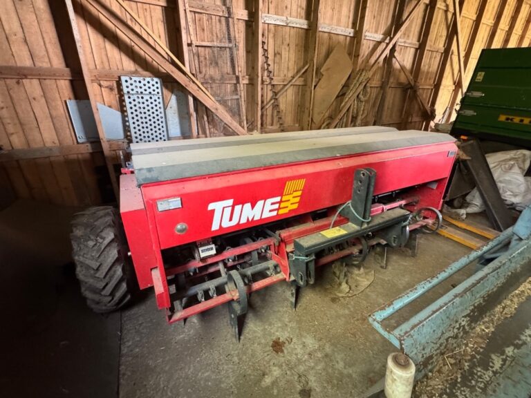 Tume KL2500