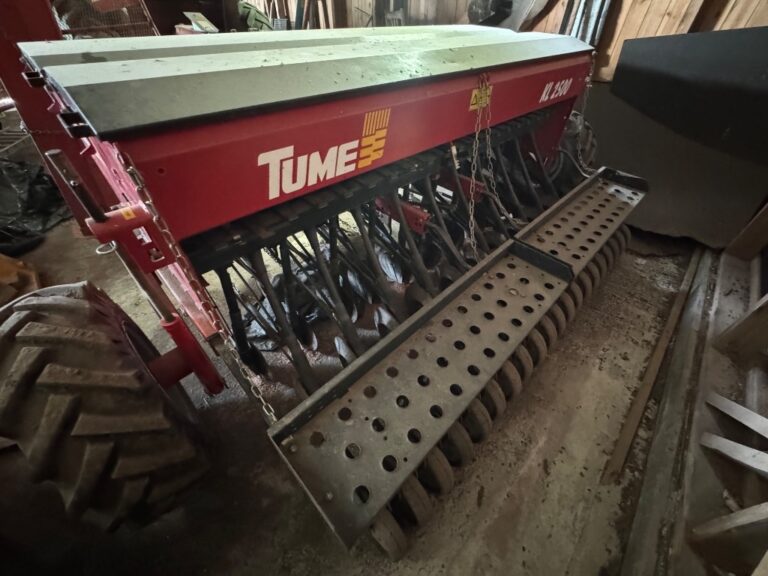 Tume KL2500