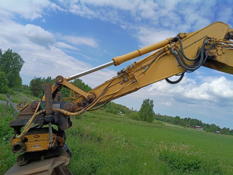 Komatsu PC 210 LC-8K