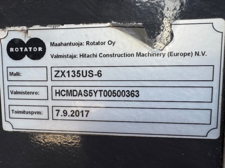 Hitachi ZX 135 US-6