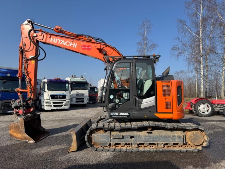 Hitachi ZX 135 US-6
