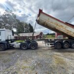 Mercedes-Benz Arocs 3351 LS 6x4-3300, Sorapuoliperäyhdistelmä