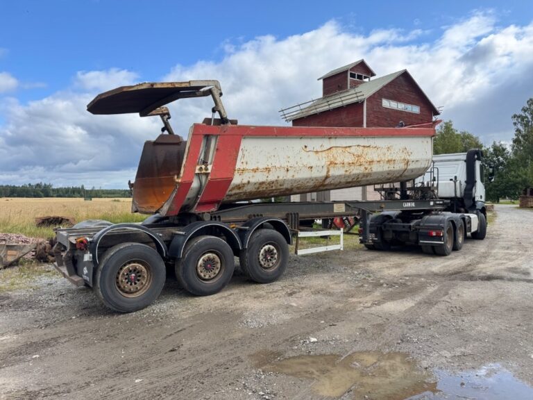 Mercedes-Benz Arocs 3351 LS 6x4-3300, Sorapuoliperäyhdistelmä
