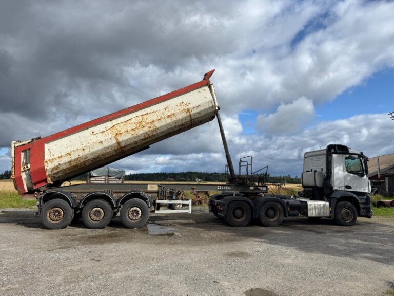 Mercedes-Benz Arocs 3351 LS 6x4-3300, Sorapuoliperäyhdistelmä