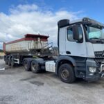 Mercedes-Benz Arocs 3351 LS 6x4-3300, Sorapuoliperäyhdistelmä