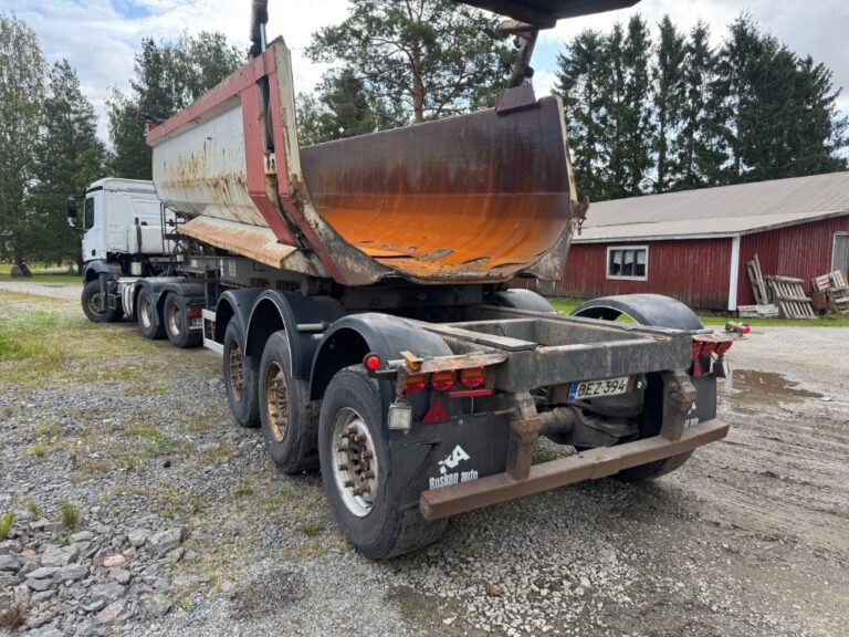 Mercedes-Benz Arocs 3351 LS 6x4-3300, Sorapuoliperäyhdistelmä