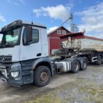 Mercedes-Benz Arocs 3351 LS 6x4-3300, Sorapuoliperäyhdistelmä