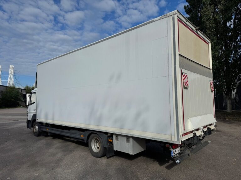 Mercedes-Benz Atego 818 L