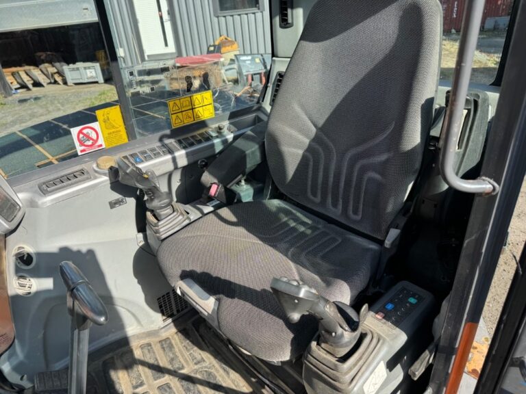 Doosan DX 80 R