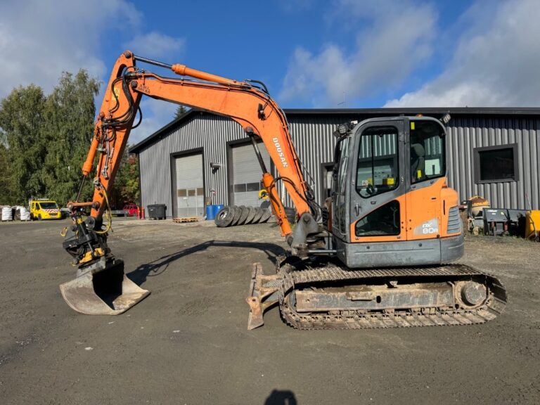Doosan DX 80 R