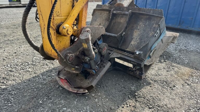 Komatsu PW 180-10