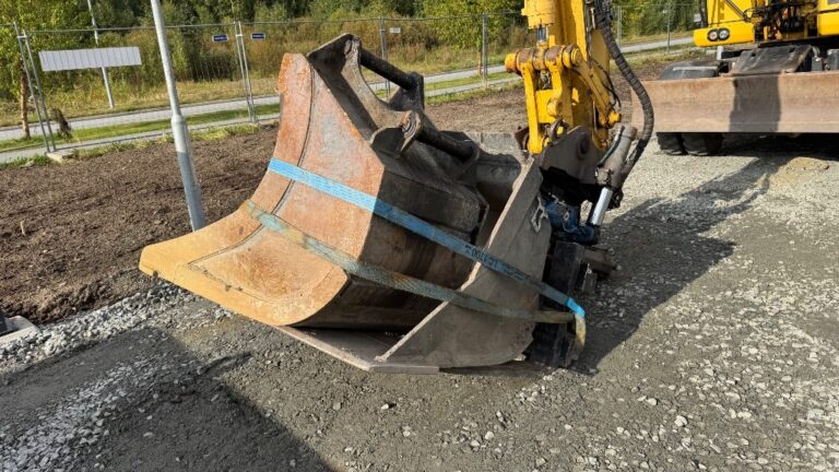 Komatsu PW 180-10