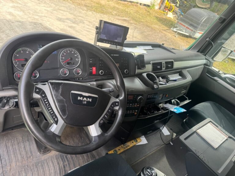 MAN TGX 35.540 8x4/4-3900 koukkuauto