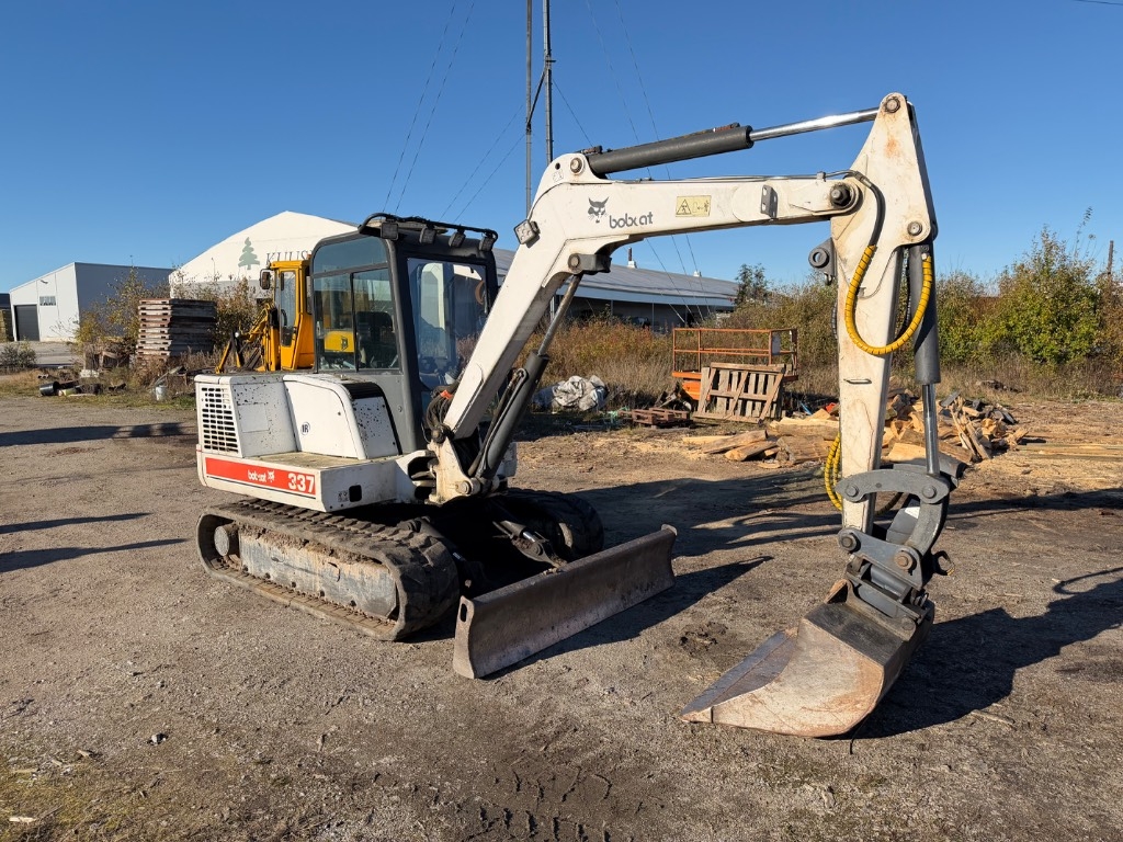 Bobcat 337