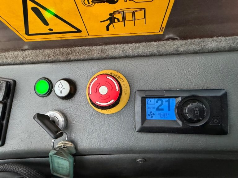 Komatsu 911.5