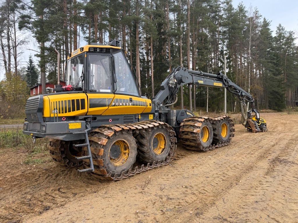 Ponsse FOX 8W Harvesteri