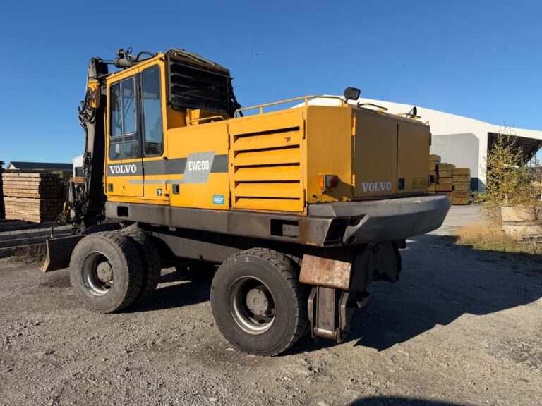 Volvo EW 200