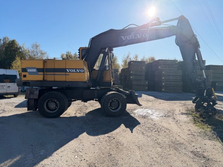 Volvo EW 200